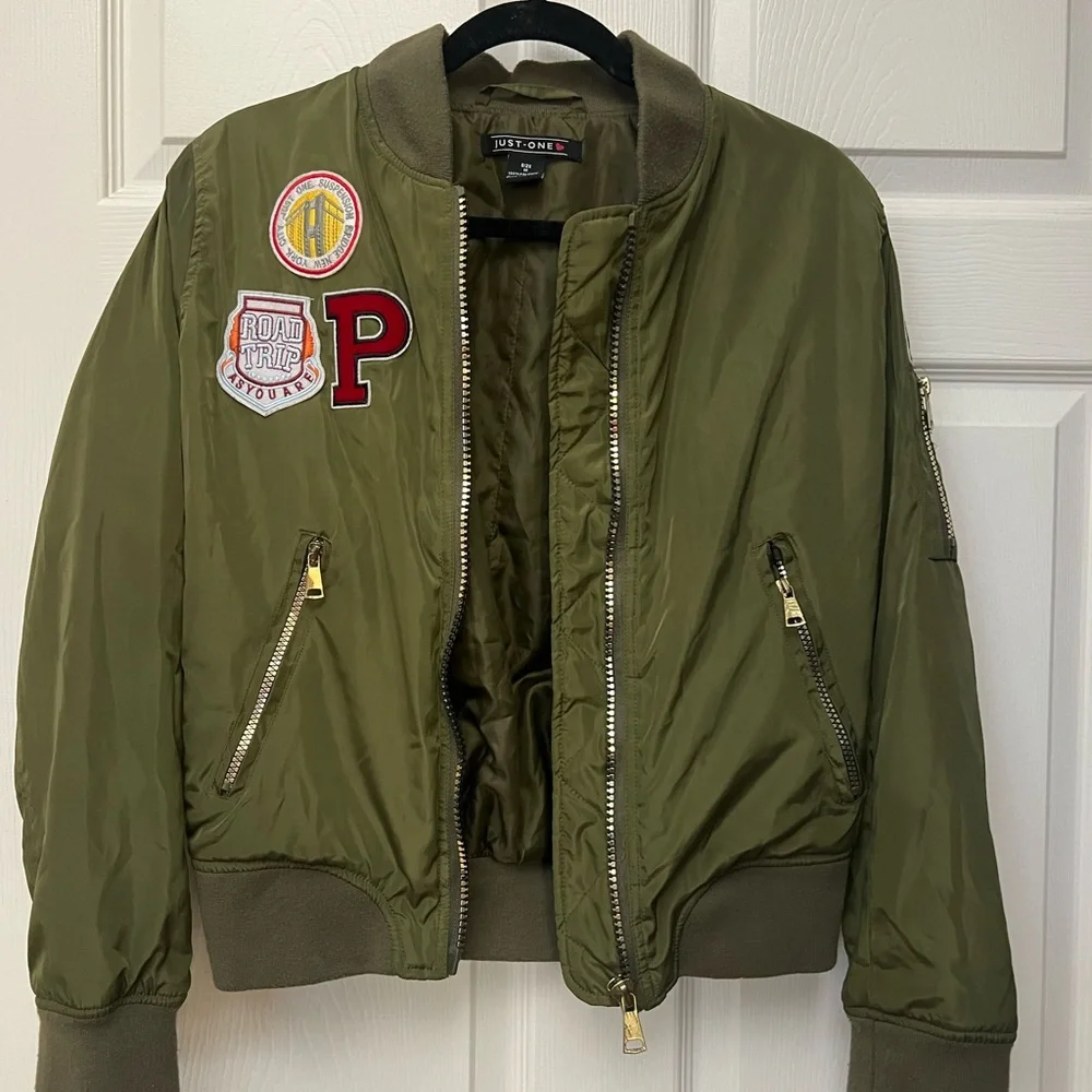 One-Love Bomber Jacket - Picture 9 of 9